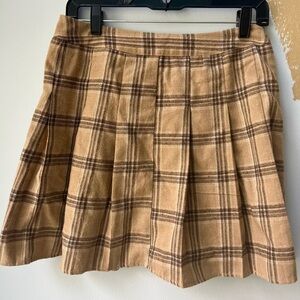 Cream and brown plaid pleated skirt